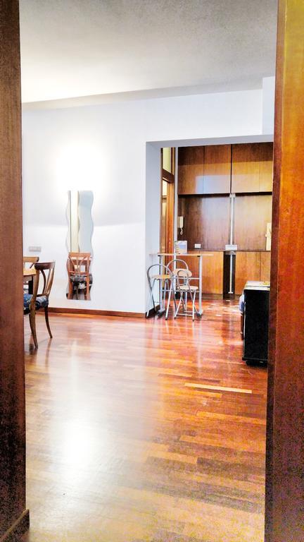 Appartamento Turistico Laura Rom Exterior foto